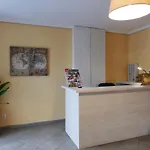Cais Hotel *